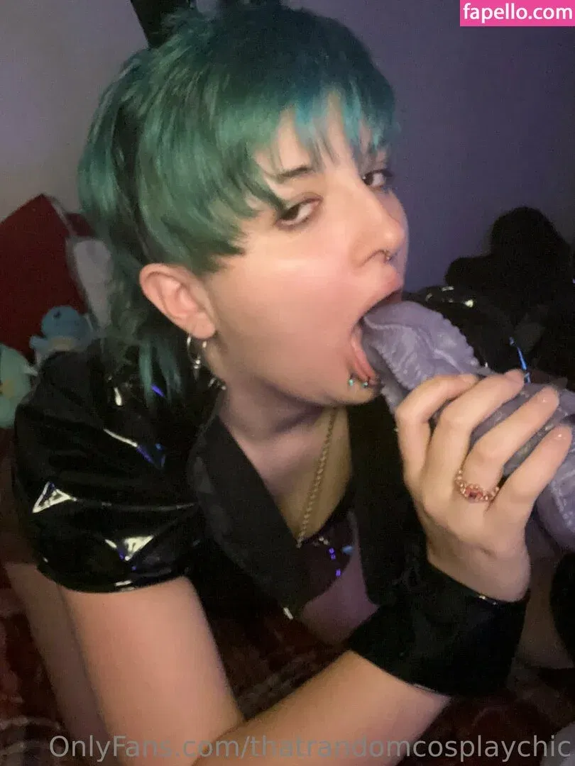 thatrandomcosplaychic Onlyfans Photo Gallery 