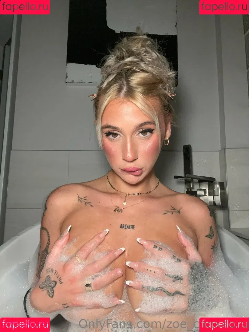 Zoe Consagra Onlyfans Photo Gallery 