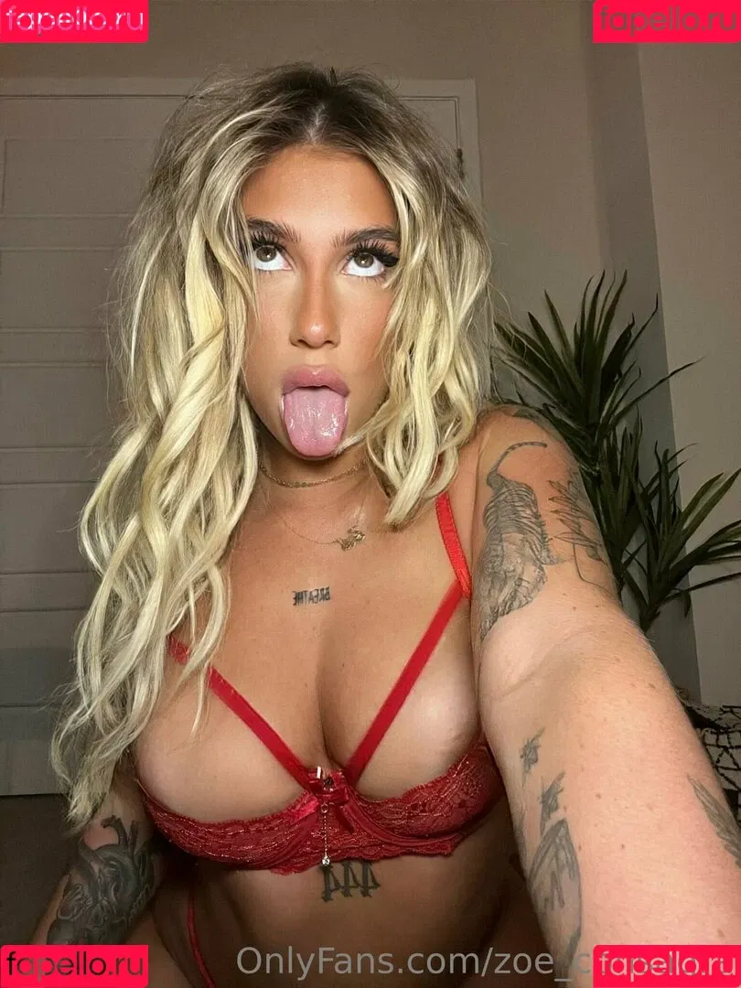Zoe Consagra Onlyfans Photo Gallery 