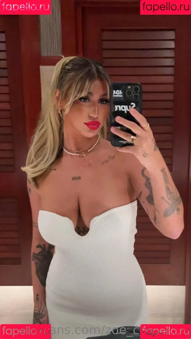 Zoe Consagra Onlyfans Photo Gallery 