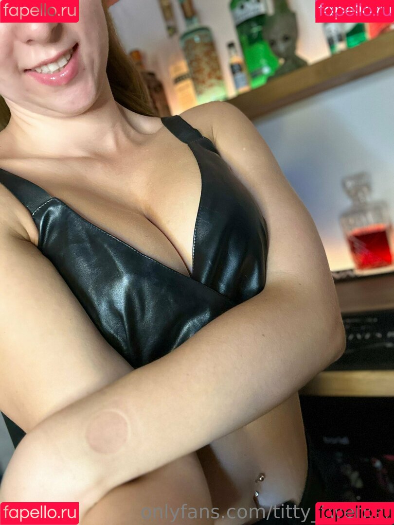 titty_twerker Onlyfans Photo Gallery 