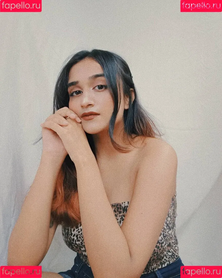 Ruchika Tandon Onlyfans Photo Gallery 