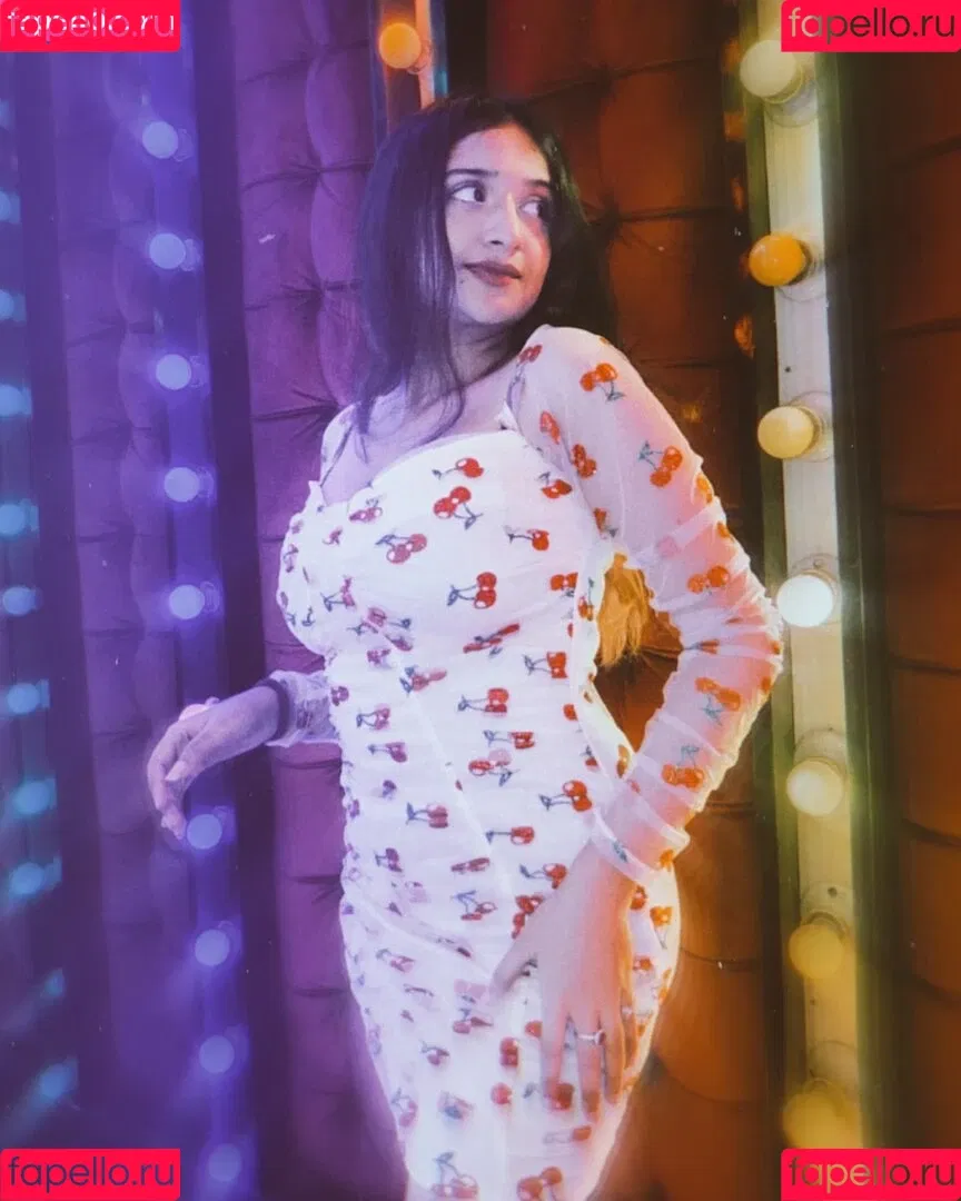 Ruchika Tandon Onlyfans Photo Gallery 