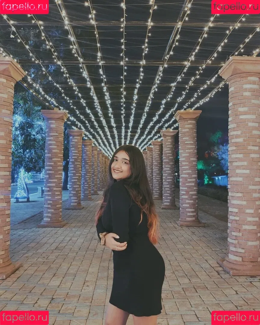 Ruchika Tandon Onlyfans Photo Gallery 