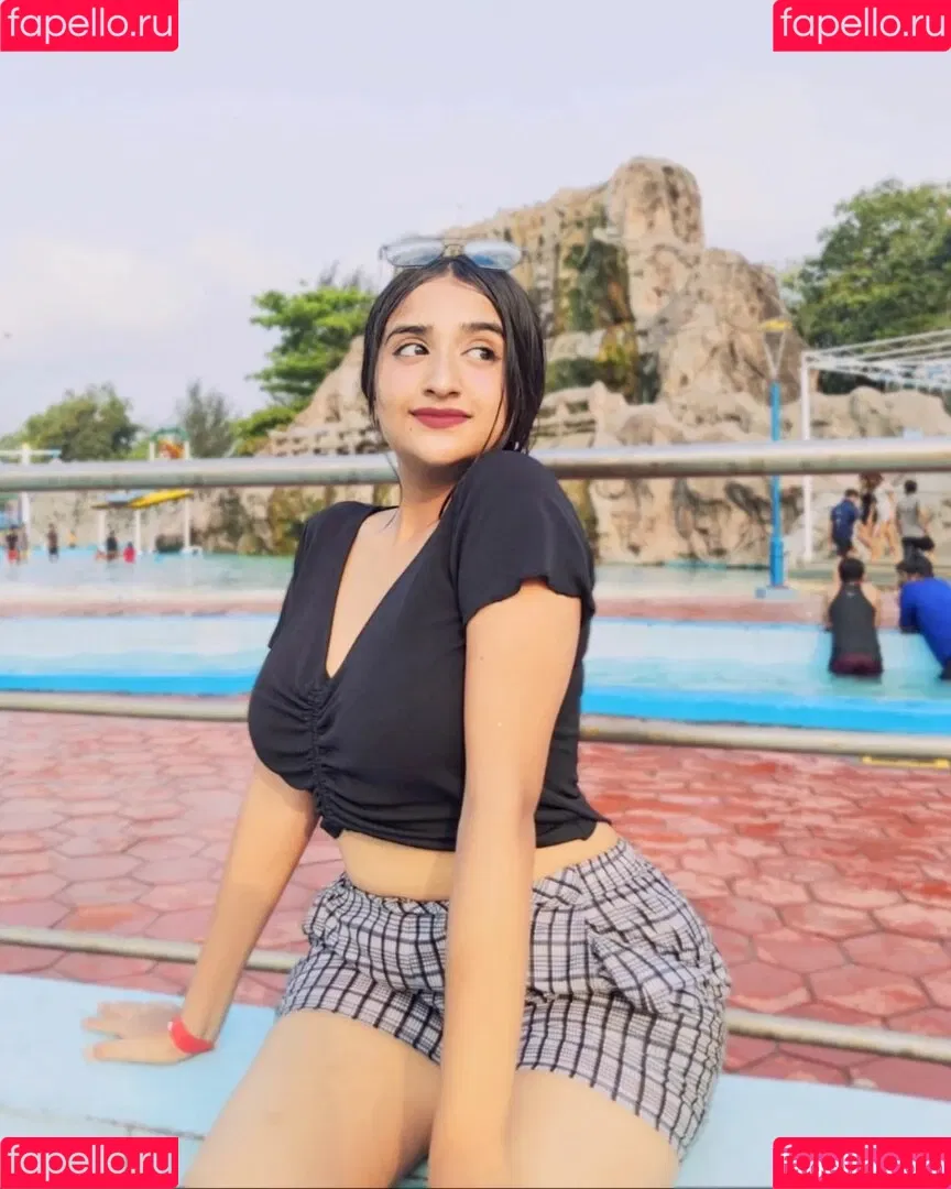Ruchika Tandon Onlyfans Photo Gallery 