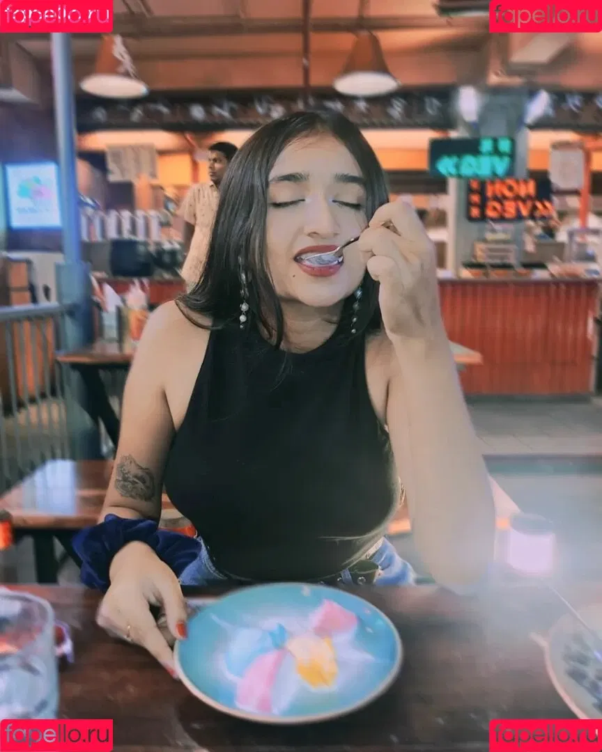 Ruchika Tandon Onlyfans Photo Gallery 