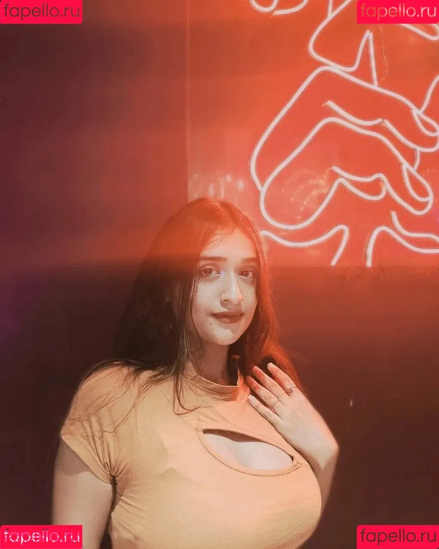 Ruchika Tandon Onlyfans Photo Gallery 