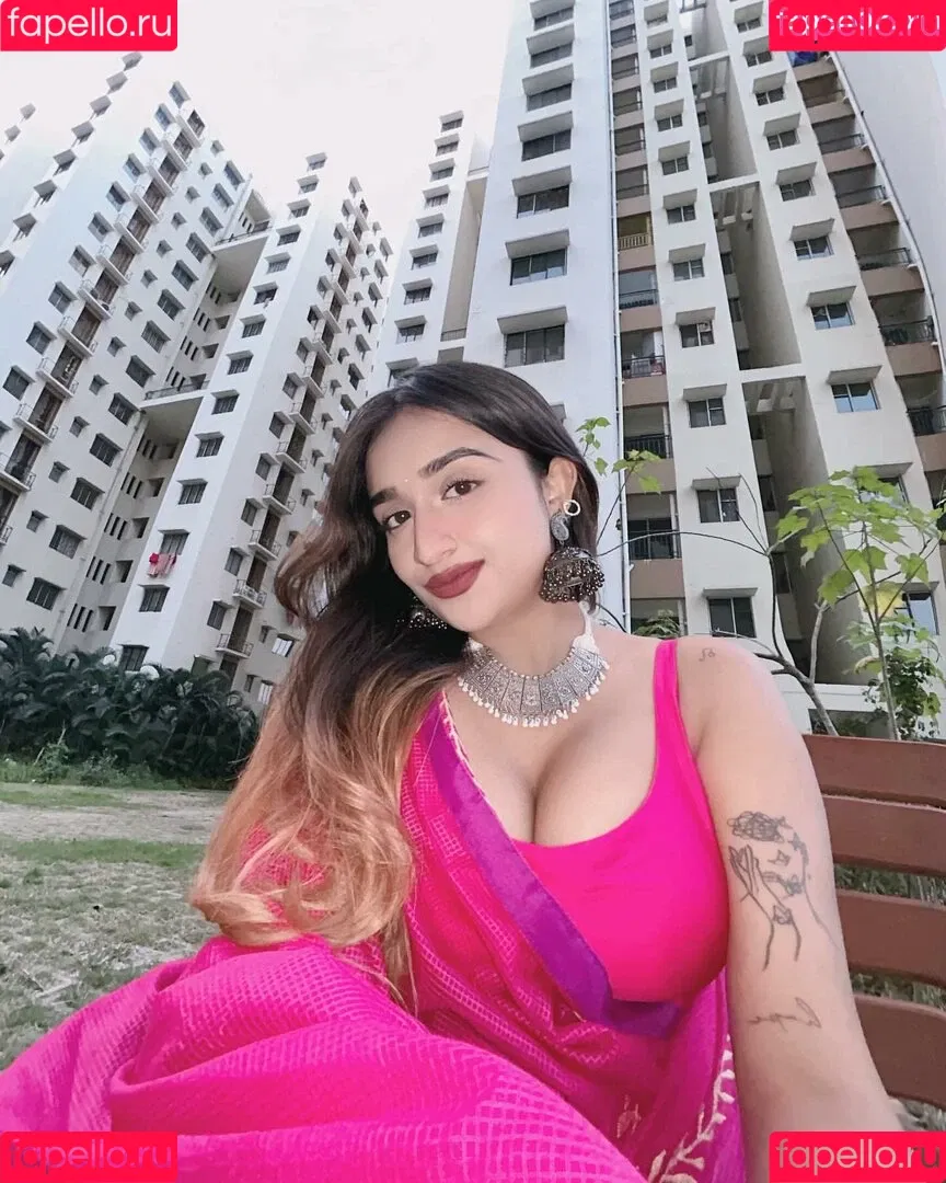Ruchika Tandon Onlyfans Photo Gallery 