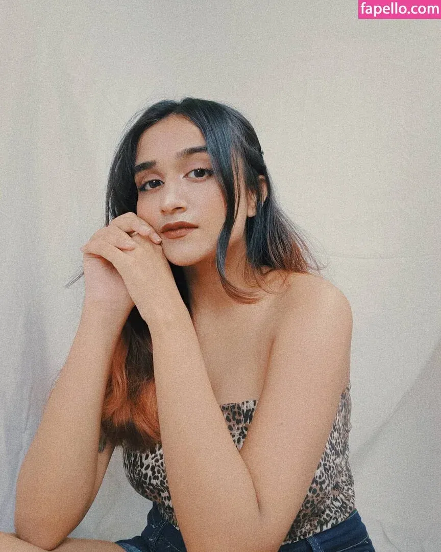 Ruchika Tandon Onlyfans Photo Gallery 