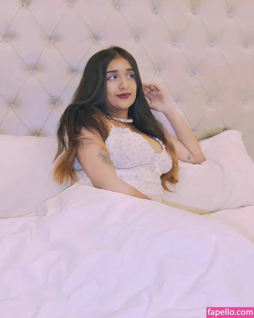 Ruchika Tandon Onlyfans Photo Gallery 