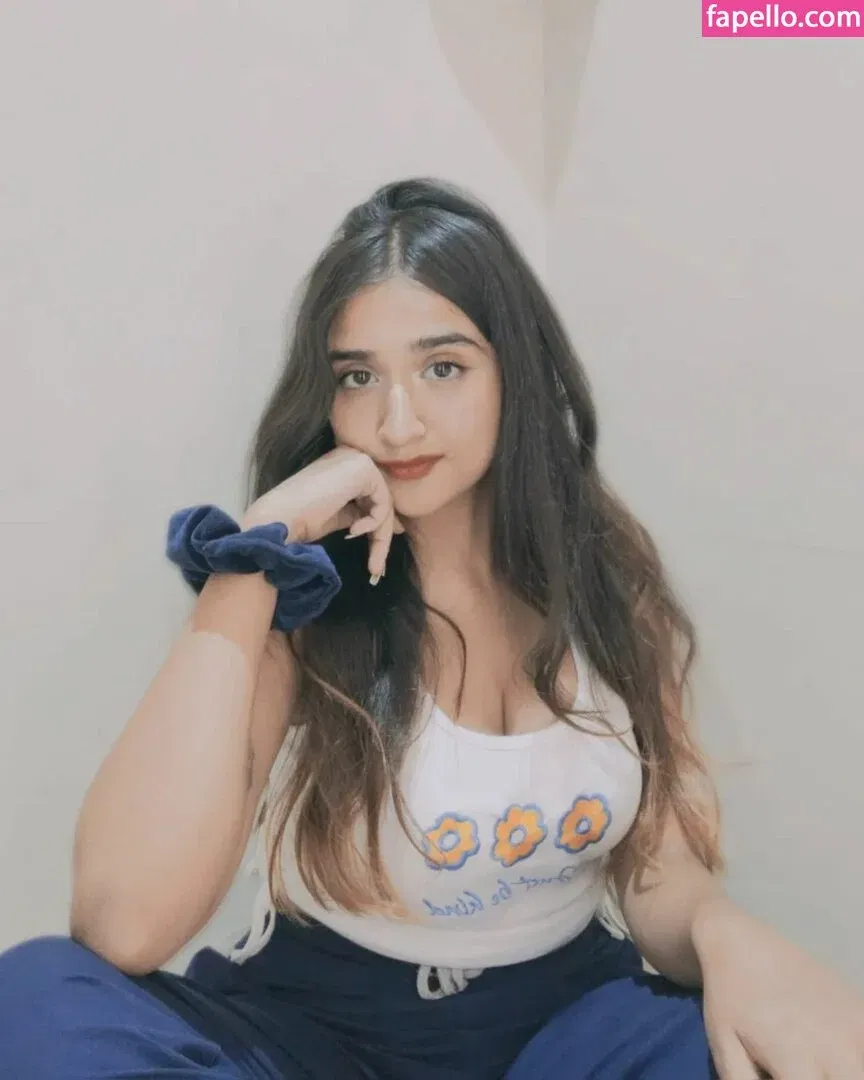 Ruchika Tandon Onlyfans Photo Gallery 