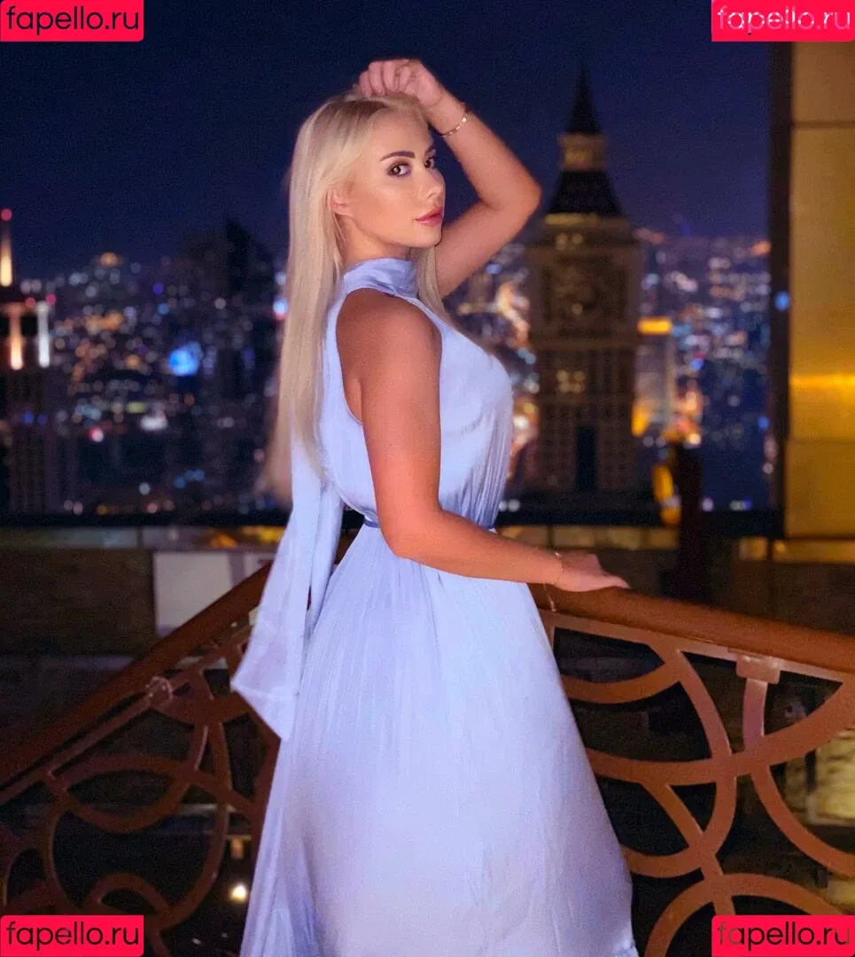 Tara Burchett Onlyfans Photo Gallery 