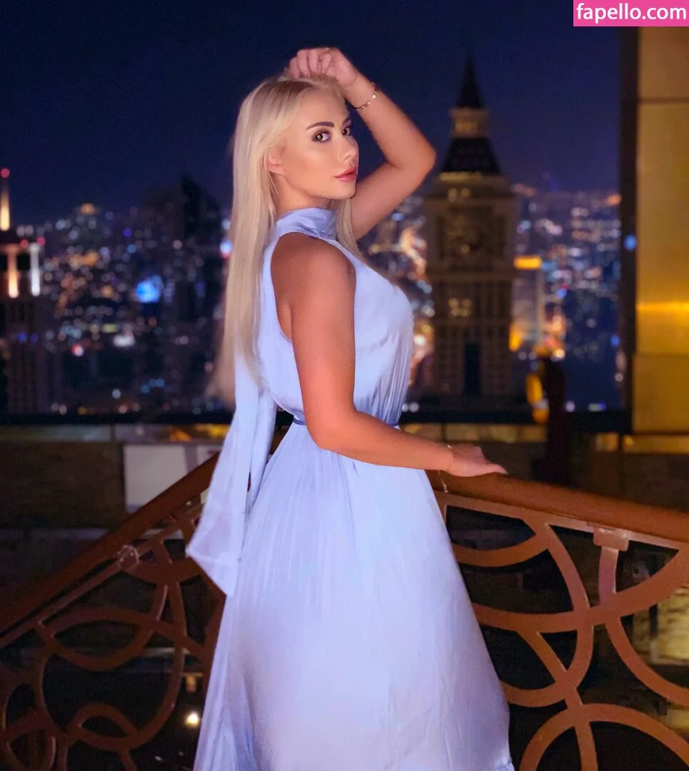 Tara Burchett Onlyfans Photo Gallery 