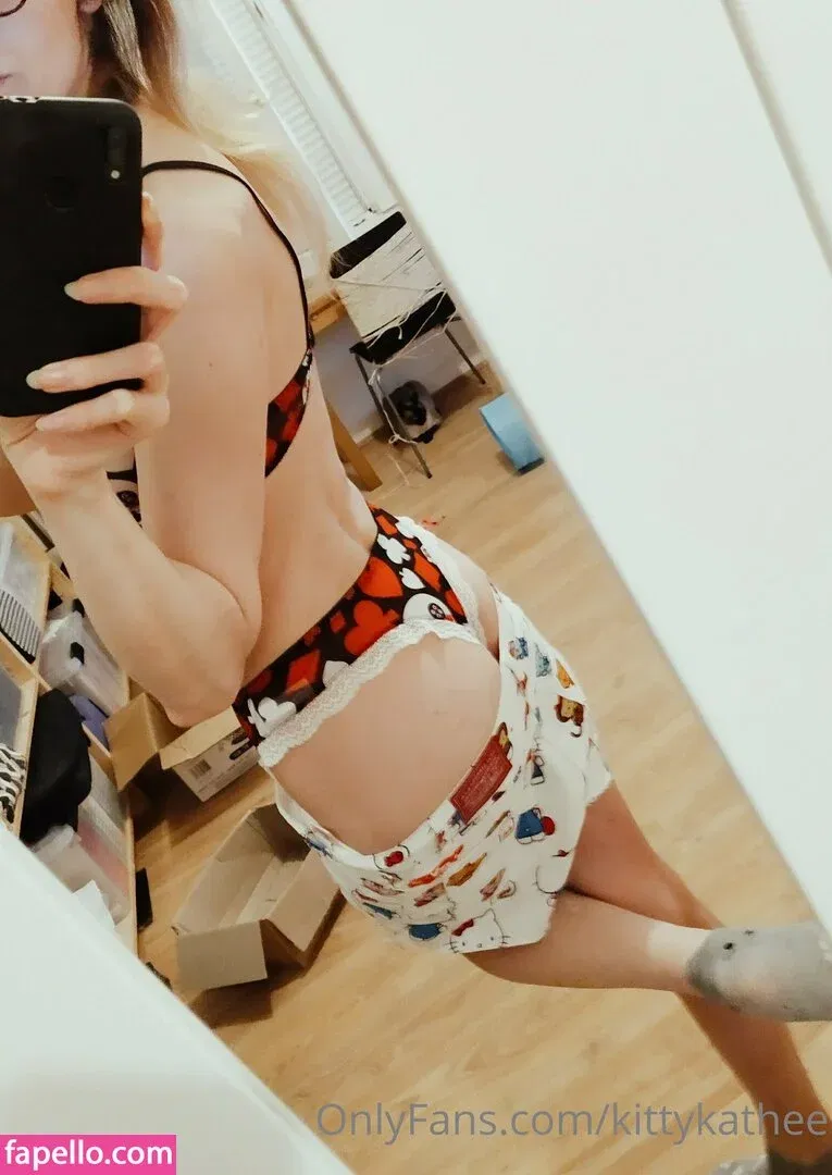 kittykathee Onlyfans Photo Gallery 
