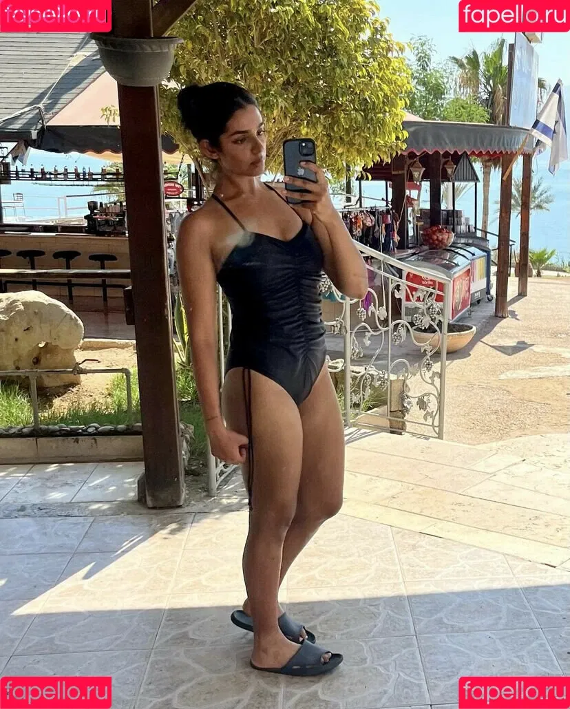 Krupa Onlyfans Photo Gallery 