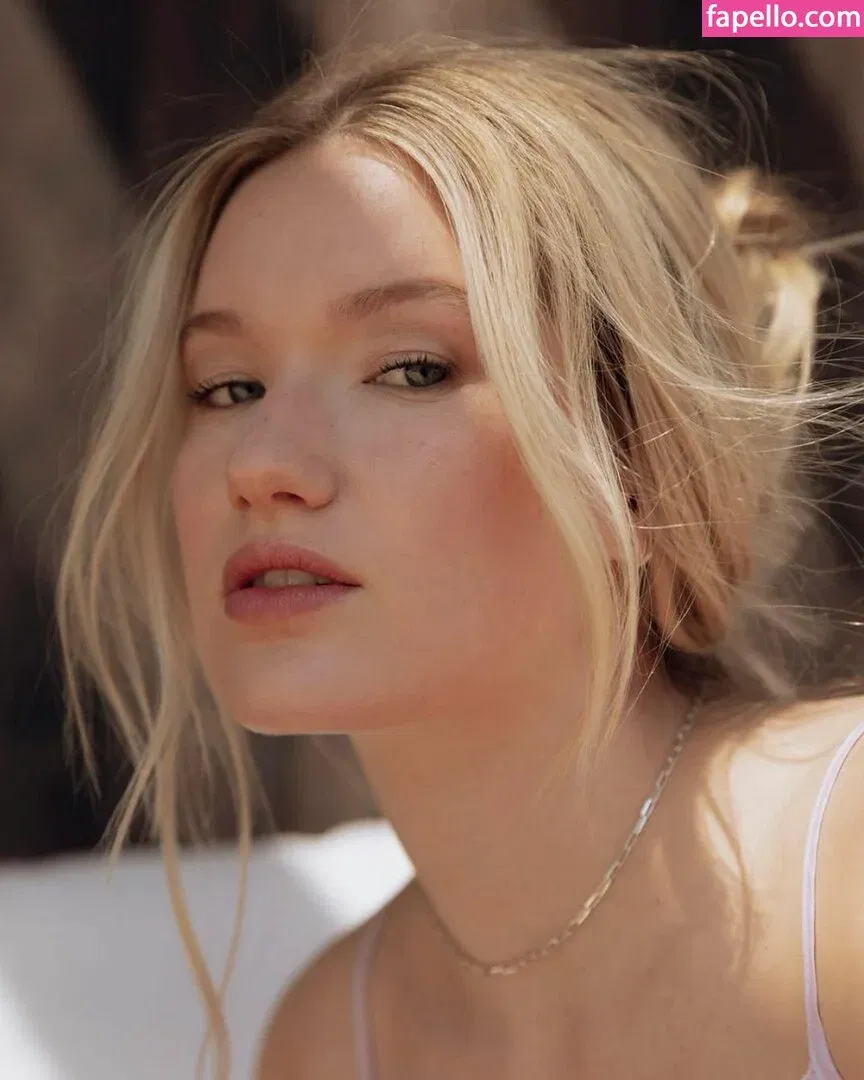 West Duchovny Onlyfans Photo Gallery 