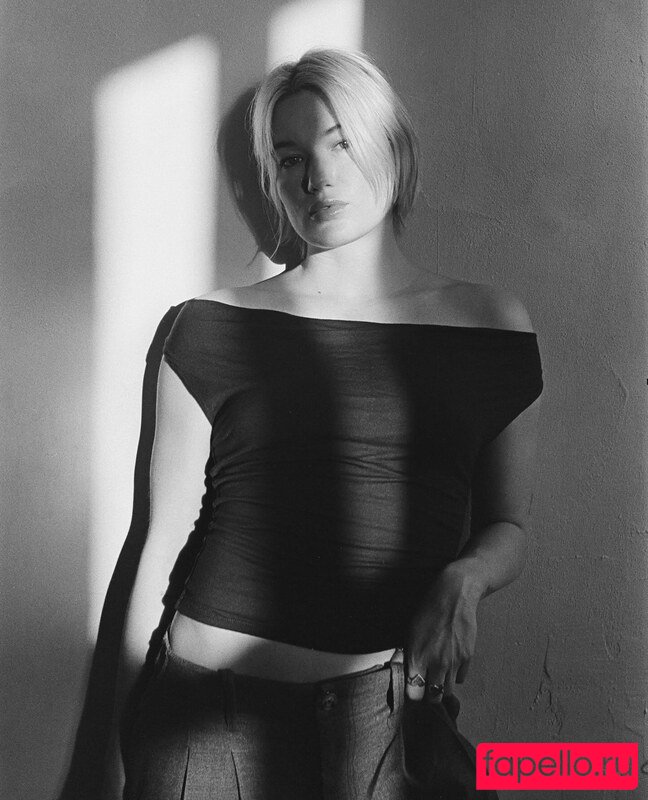 West Duchovny Nude Onlyfans Photo 34