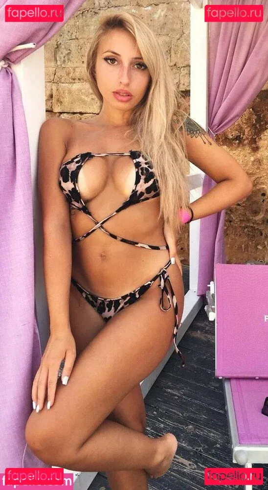 Nicla Moccia Onlyfans Photo Gallery 