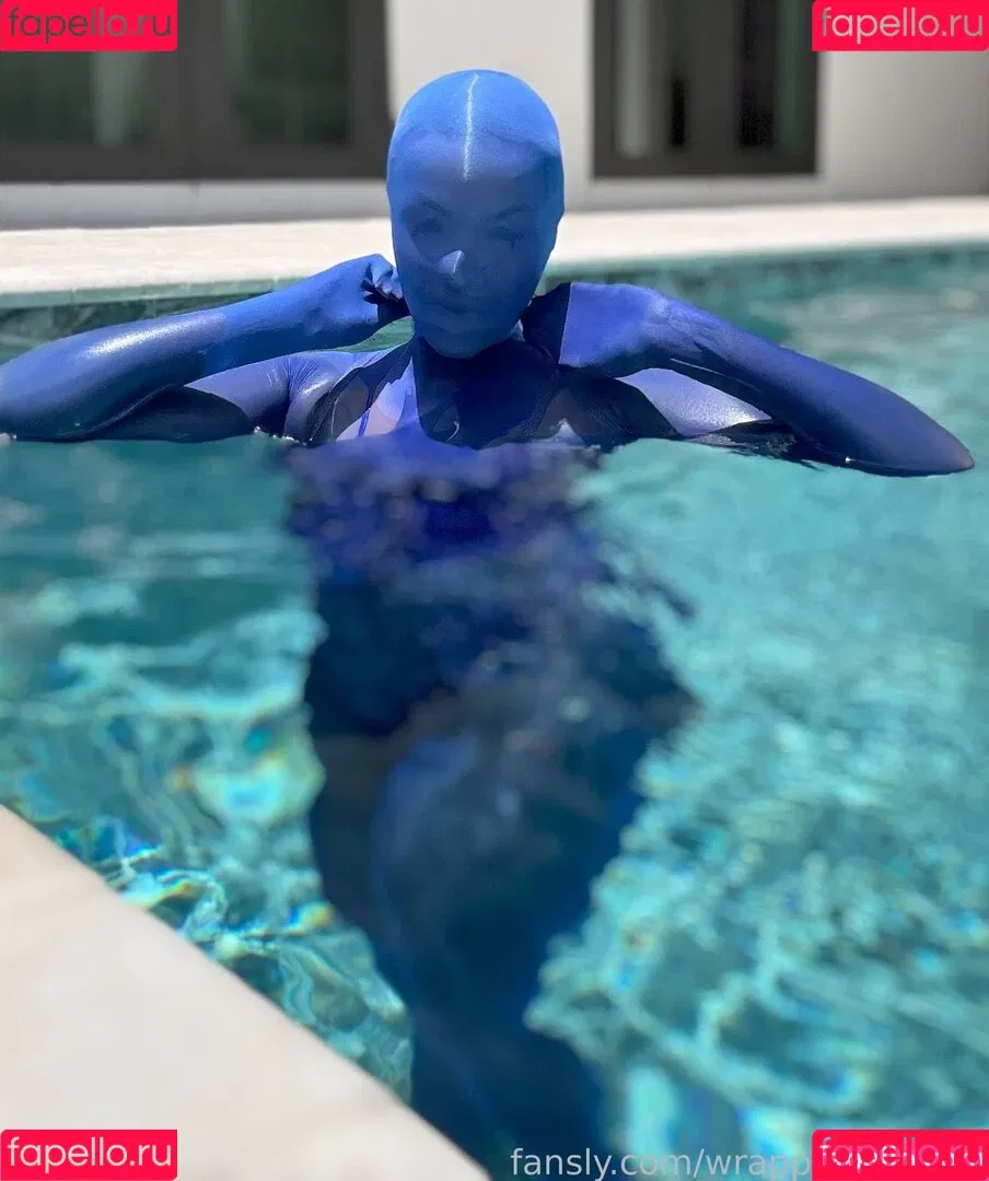 wrappedinnylon Onlyfans Photo Gallery 