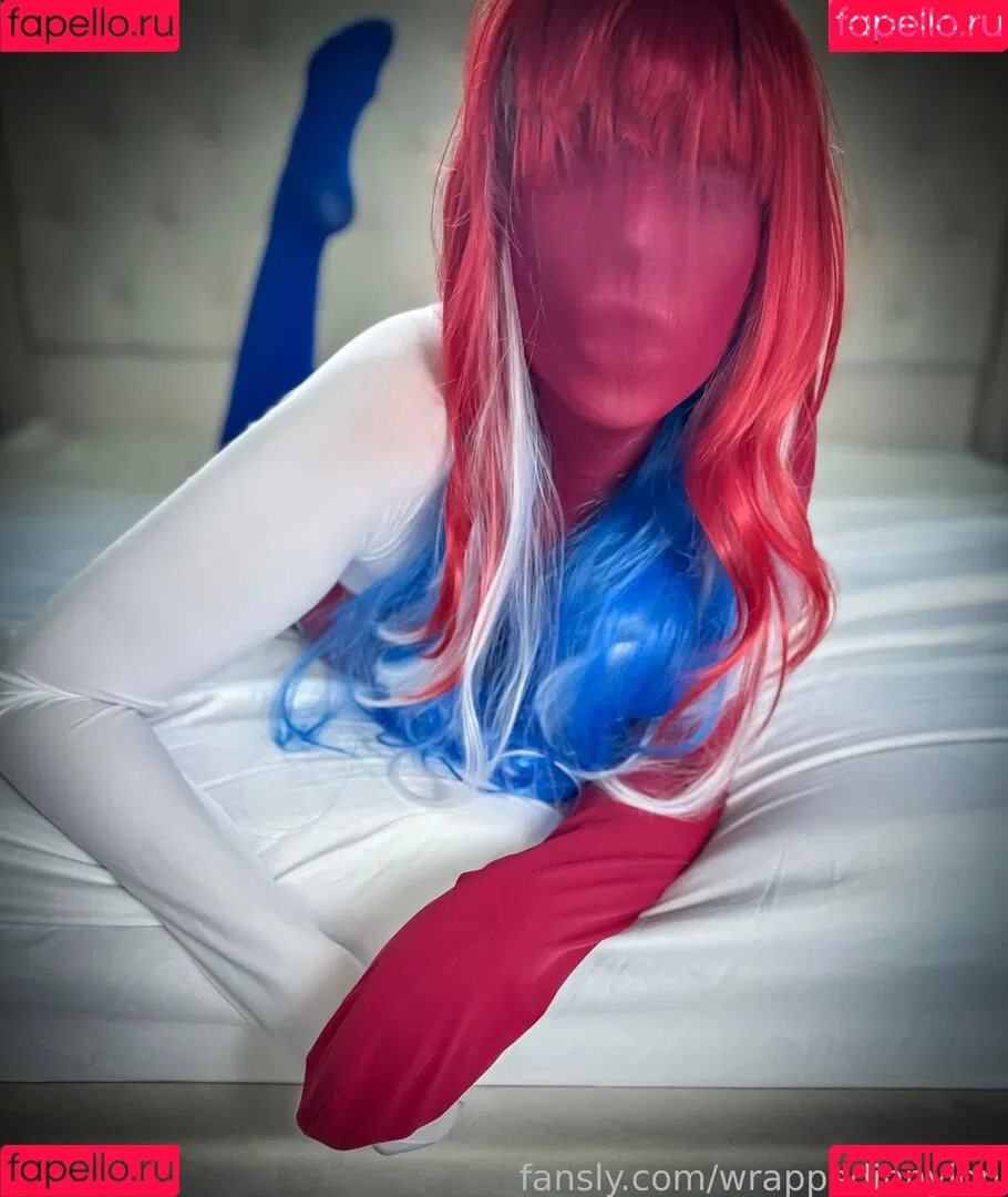 wrappedinnylon Onlyfans Photo Gallery 