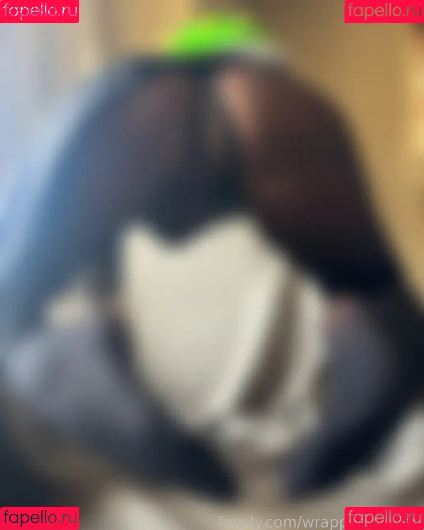 wrappedinnylon Onlyfans Photo Gallery 