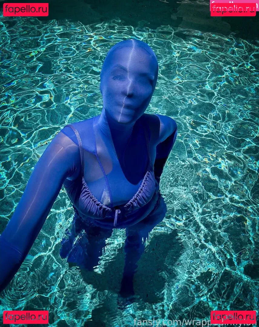 wrappedinnylon Onlyfans Photo Gallery 