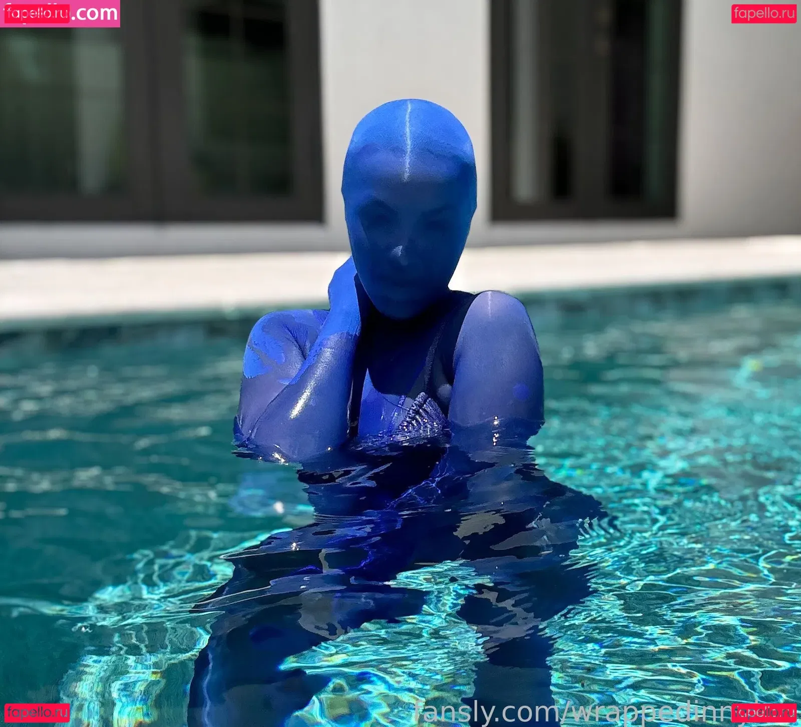 wrappedinnylon Onlyfans Photo Gallery 