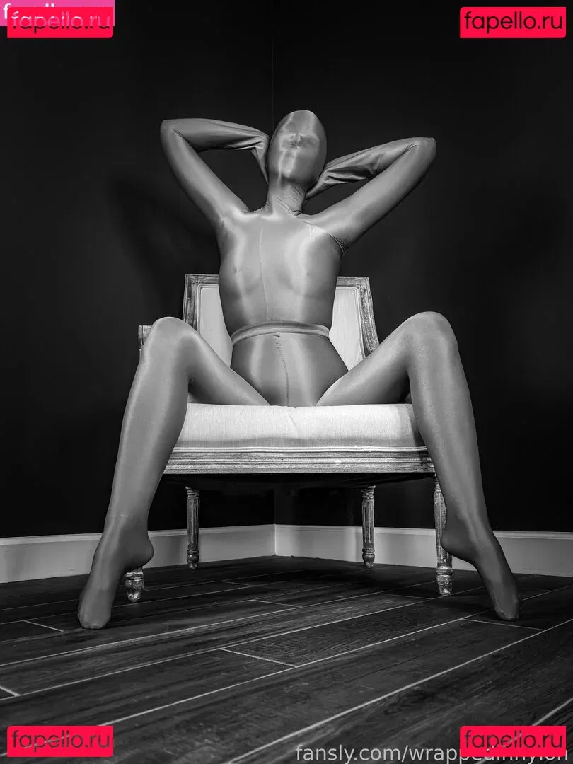 wrappedinnylon Onlyfans Photo Gallery 