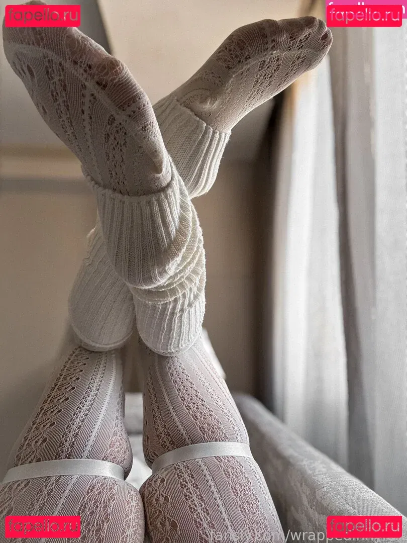 wrappedinnylon Onlyfans Photo Gallery 