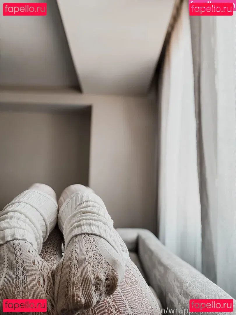 wrappedinnylon Onlyfans Photo Gallery 