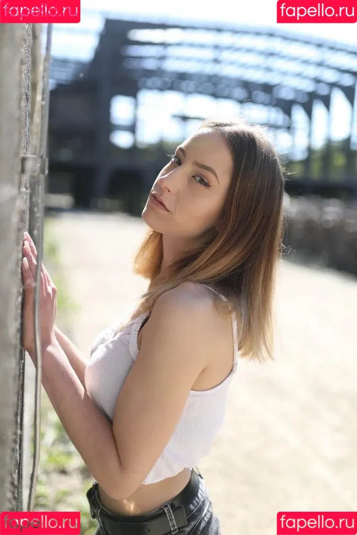 Mariella Onlyfans Photo Gallery 