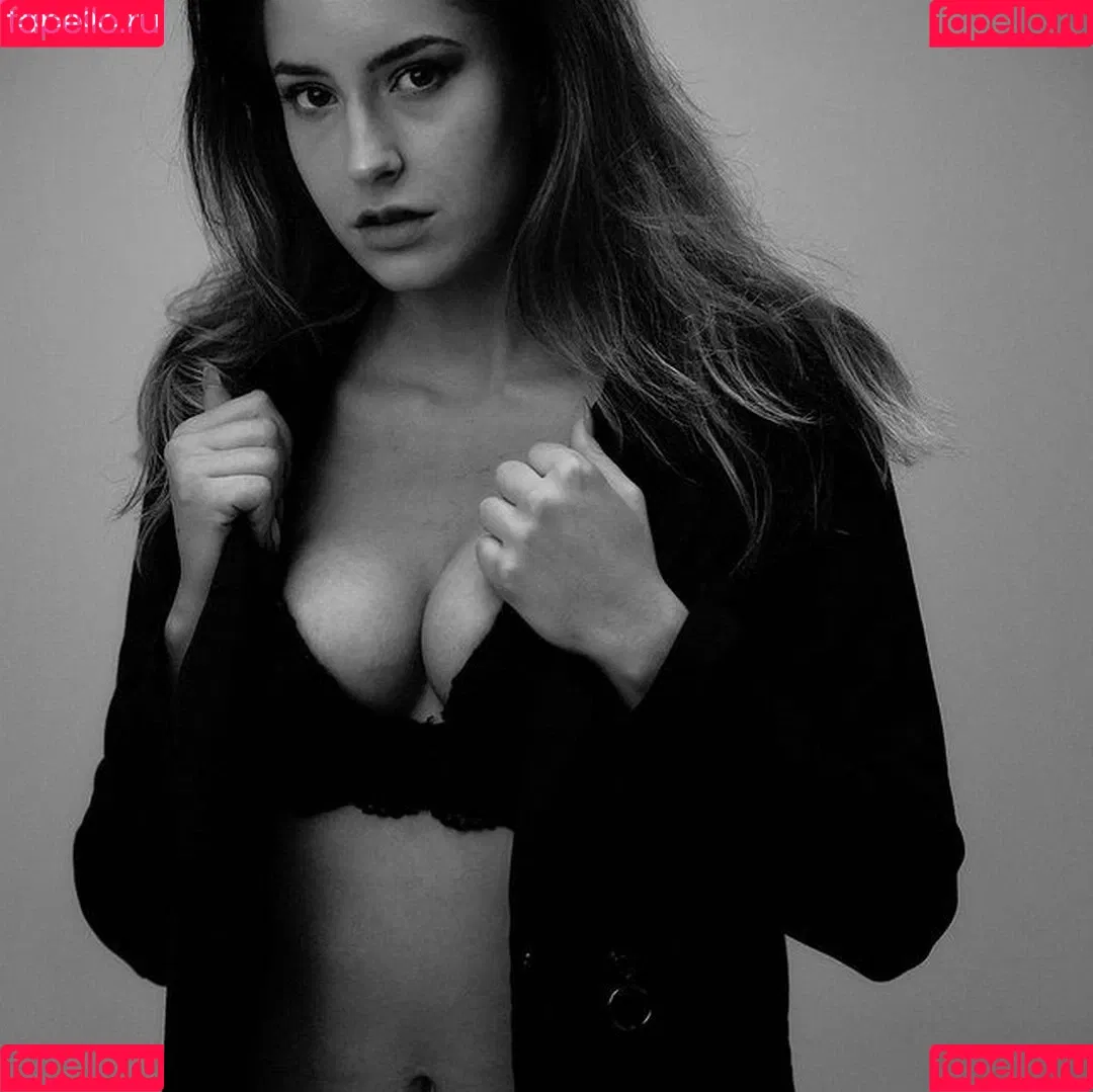 Mariella Onlyfans Photo Gallery 