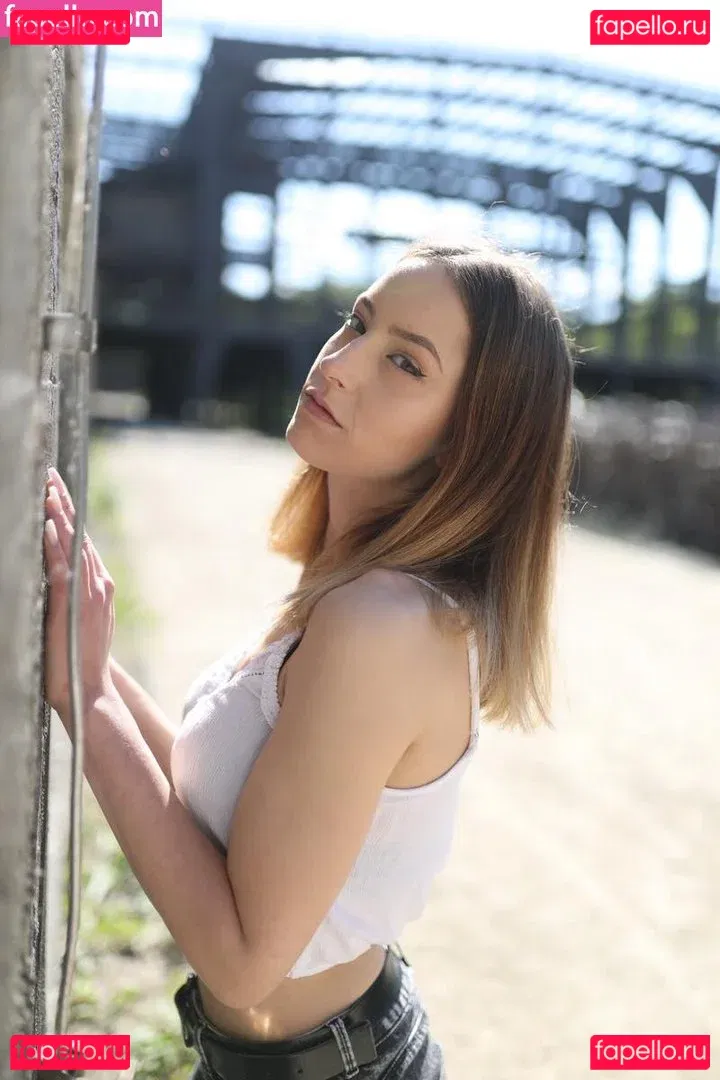 Mariella Onlyfans Photo Gallery 