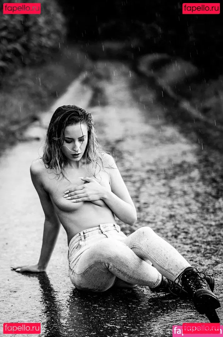 Mariella Onlyfans Photo Gallery 