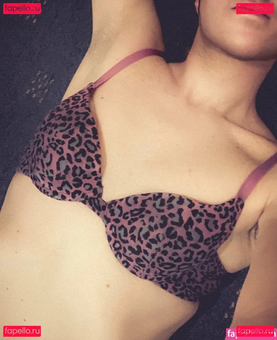 amicrossd Onlyfans Photo Gallery 