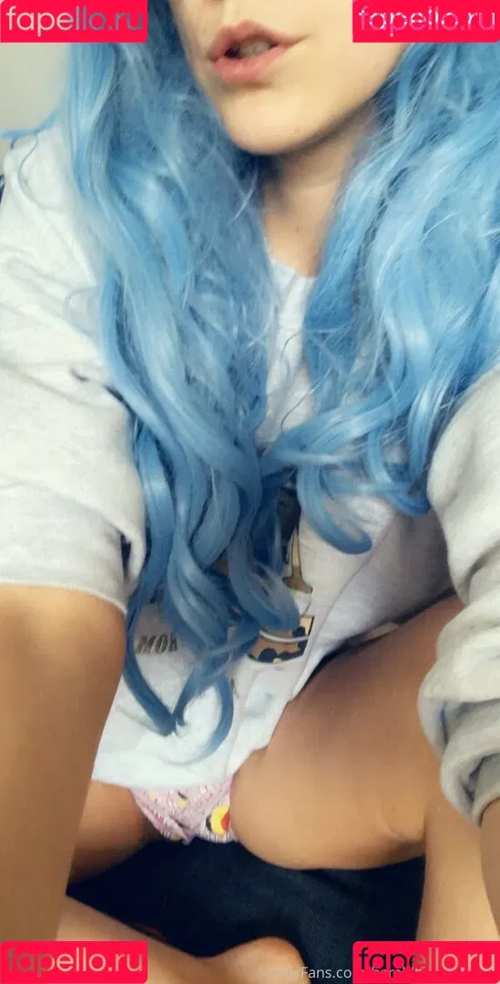 bambibluehairfree Onlyfans Photo Gallery 