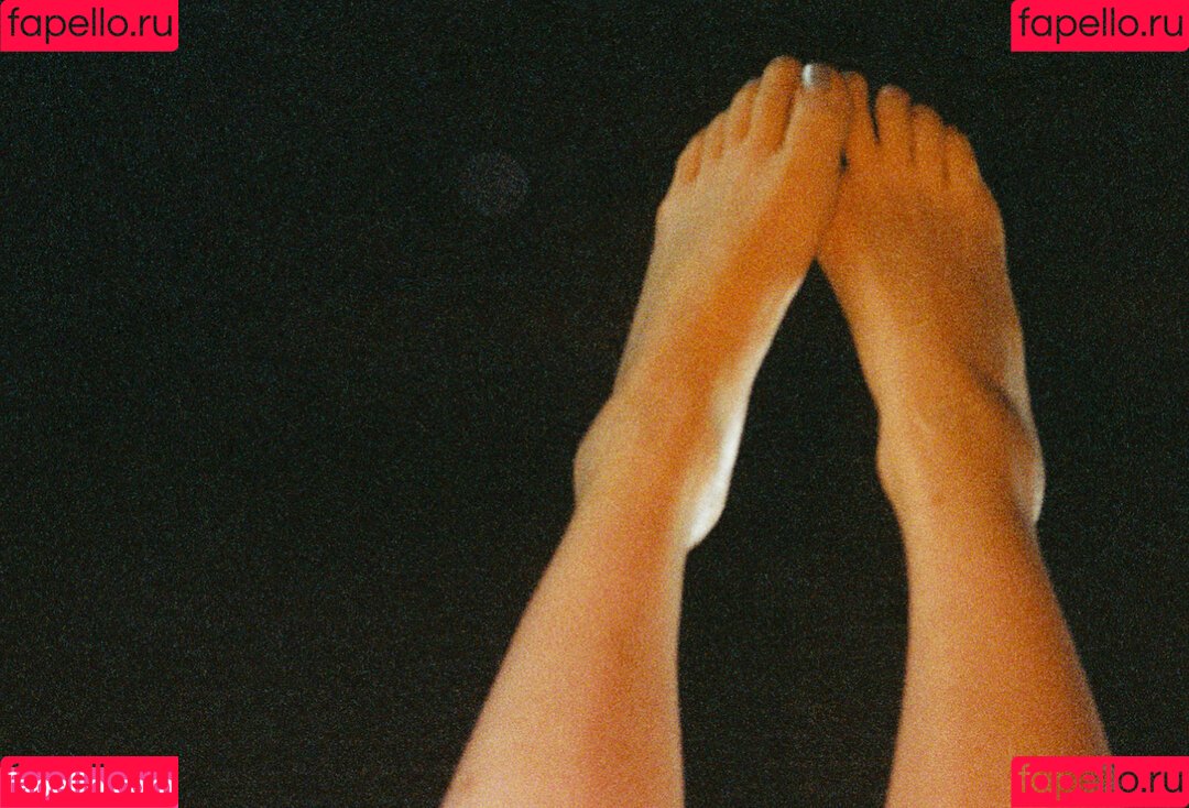 Jena Malone Onlyfans Photo Gallery 