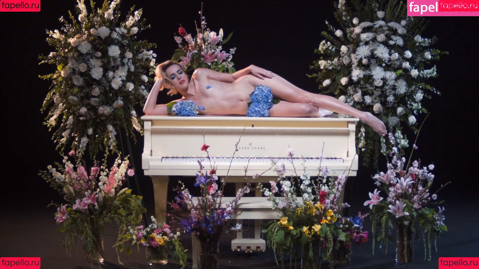 Jena Malone Onlyfans Photo Gallery 