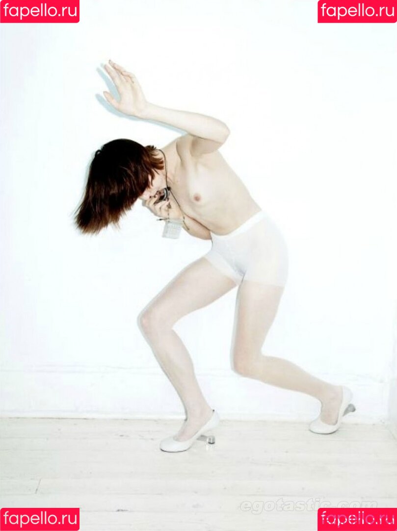 Jena Malone Onlyfans Photo Gallery 