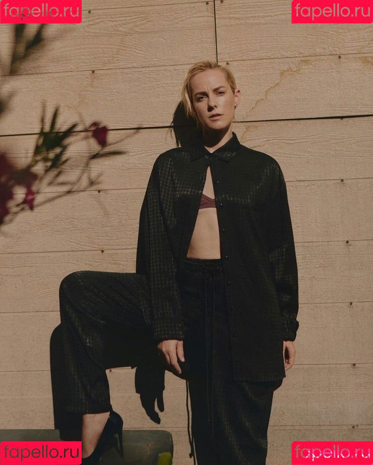 Jena Malone Onlyfans Photo Gallery 