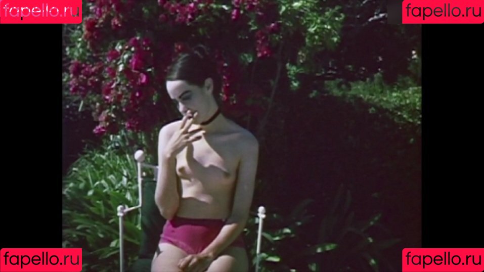 Jena Malone Onlyfans Photo Gallery 