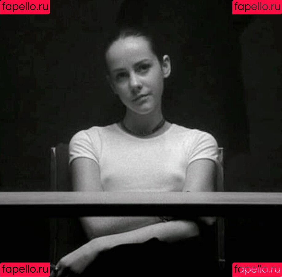 Jena Malone Onlyfans Photo Gallery 