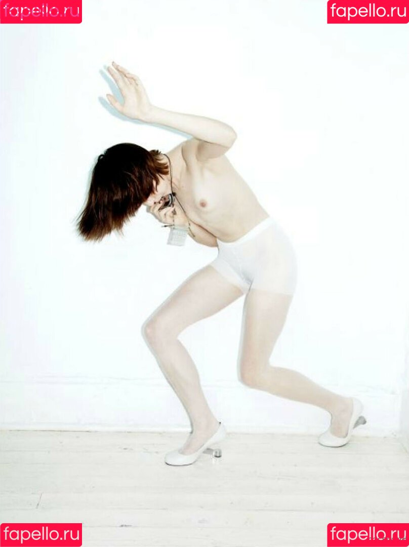 Jena Malone Onlyfans Photo Gallery 