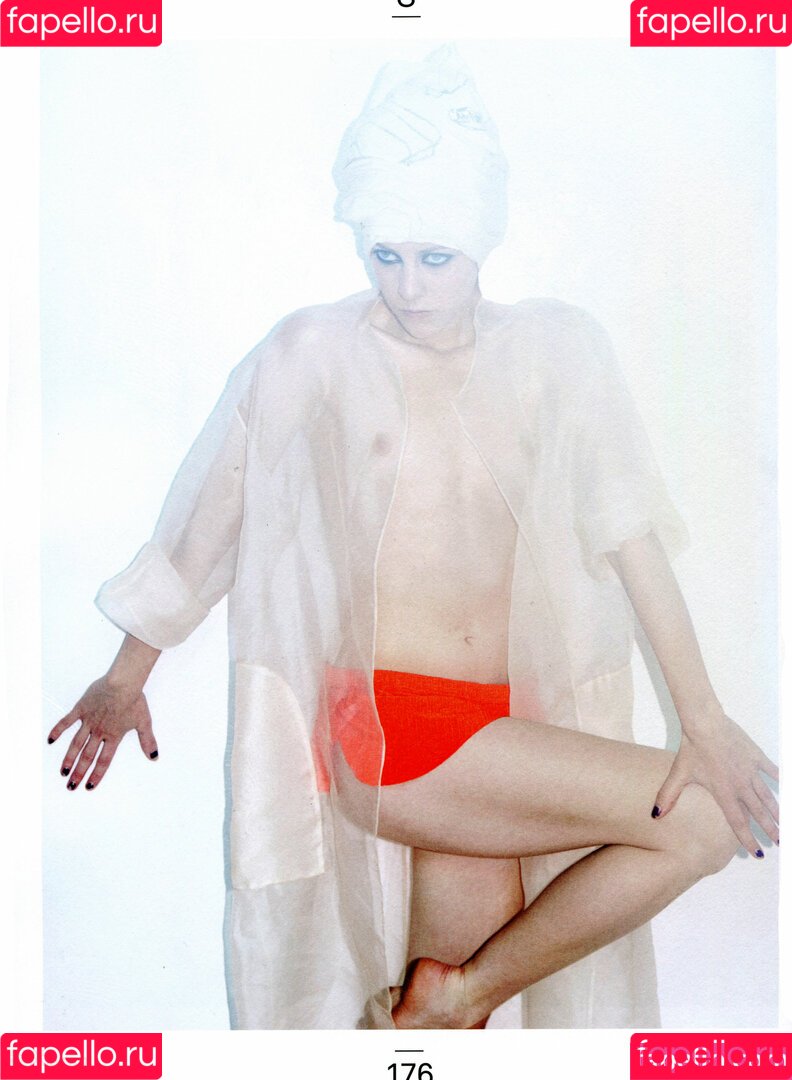 Jena Malone Onlyfans Photo Gallery 