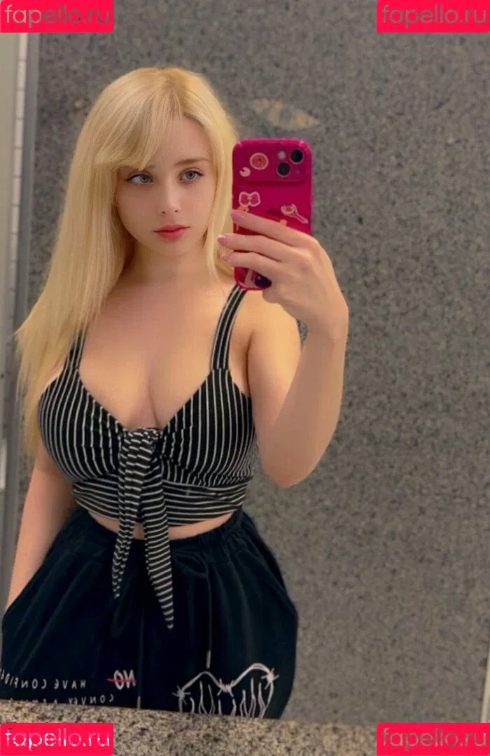 Aanarih Onlyfans Photo Gallery 