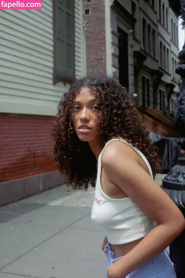 Haianny Pereira-Carvalho Onlyfans Photo Gallery 