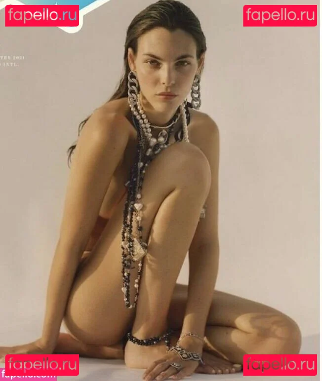 Vittoria Ceretti Onlyfans Photo Gallery 