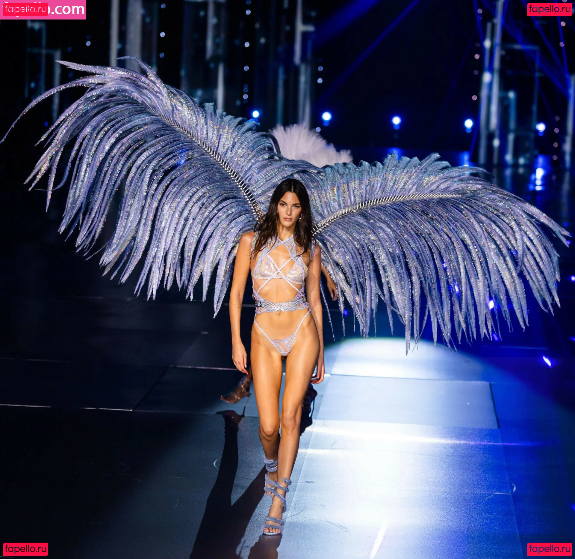 Vittoria Ceretti Onlyfans Photo Gallery 