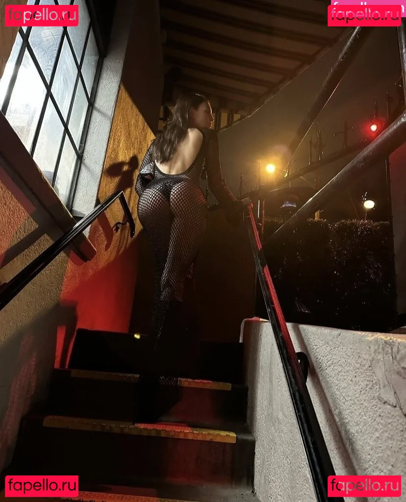 Vittoria Ceretti Onlyfans Photo Gallery 