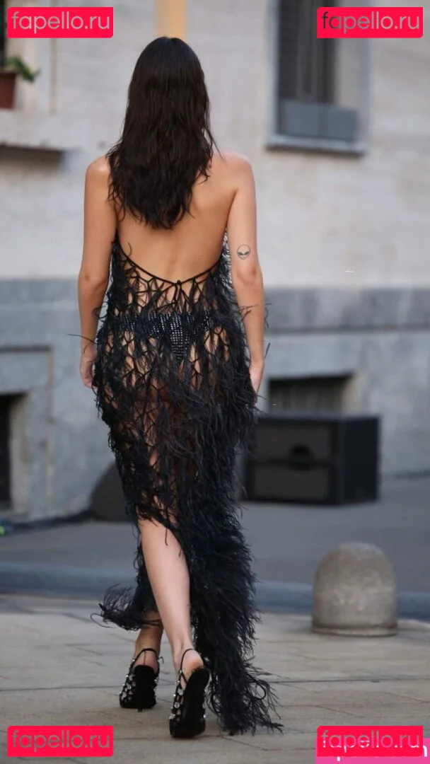 Vittoria Ceretti Onlyfans Photo Gallery 